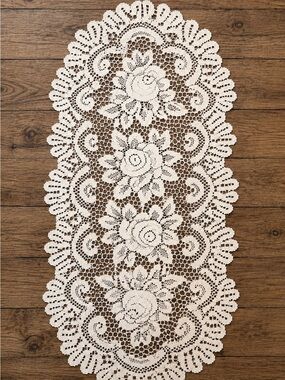 Vintage White Crochet Lace Table Runner Floral Scalloped Edge 32.5” x 14.5”